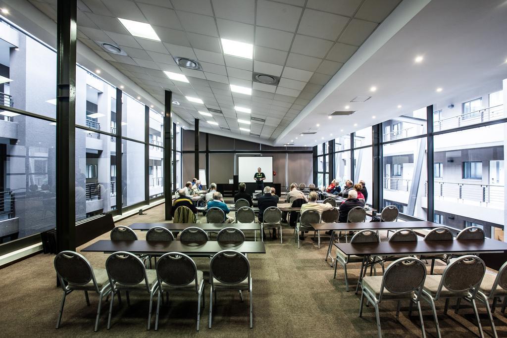The Nicol Hotel And Apartments Johannesburg Bagian luar foto