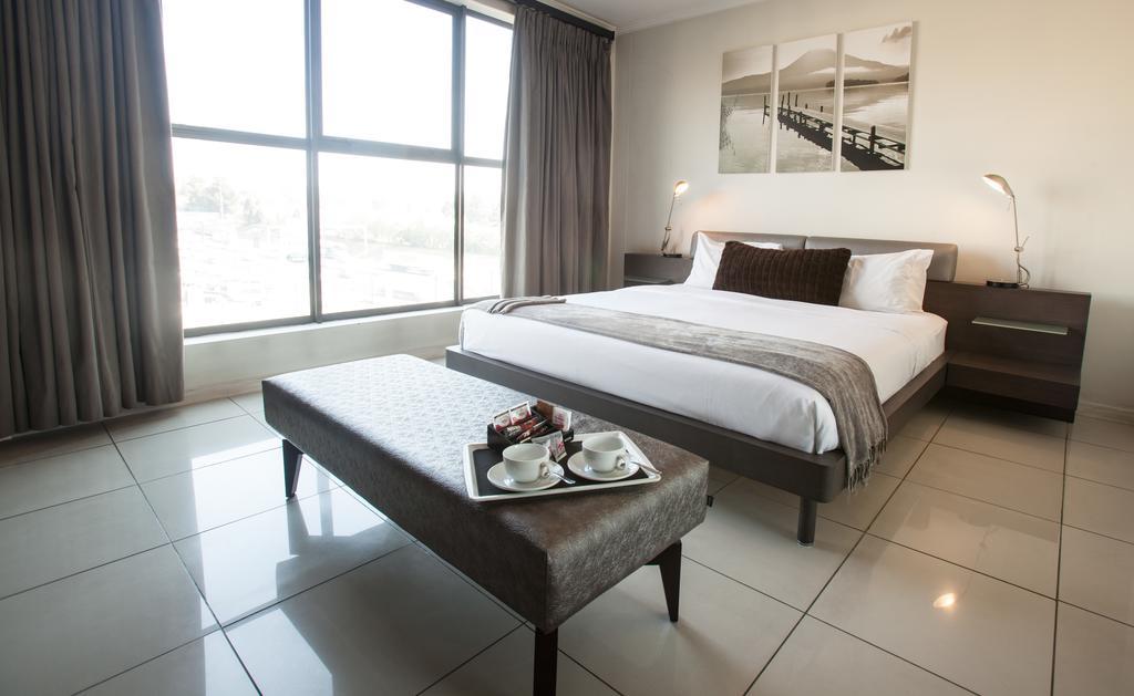 The Nicol Hotel And Apartments Johannesburg Bagian luar foto