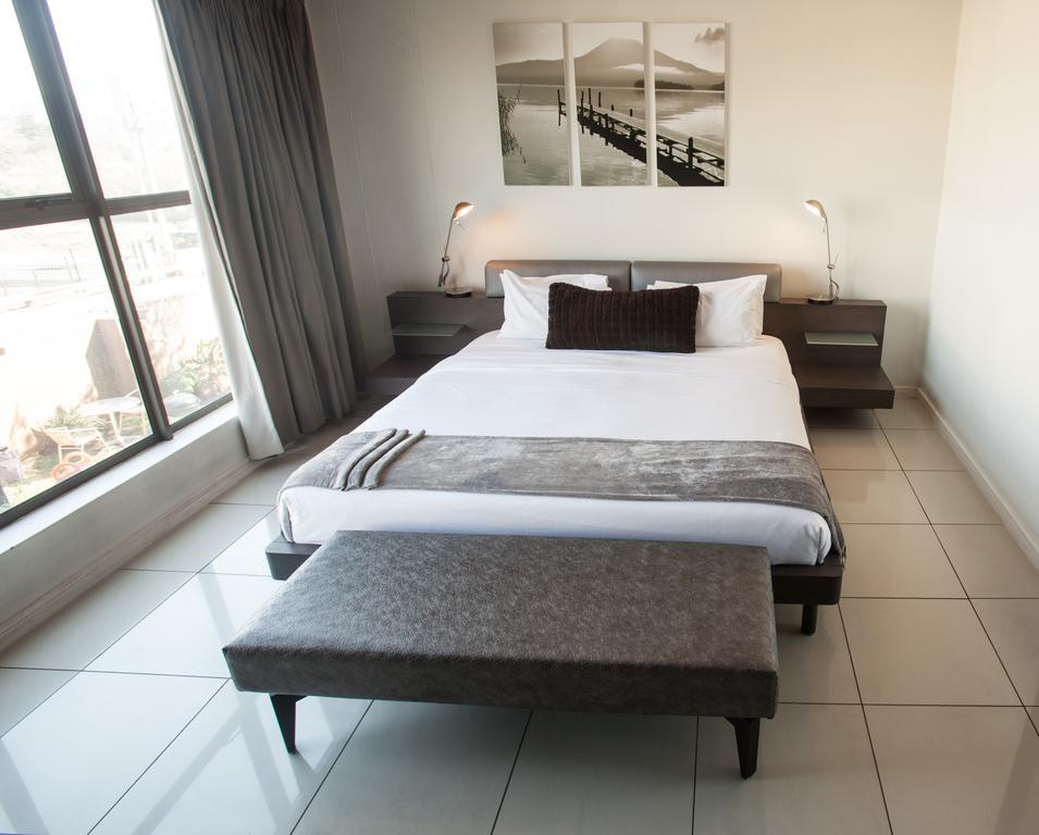 The Nicol Hotel And Apartments Johannesburg Bagian luar foto