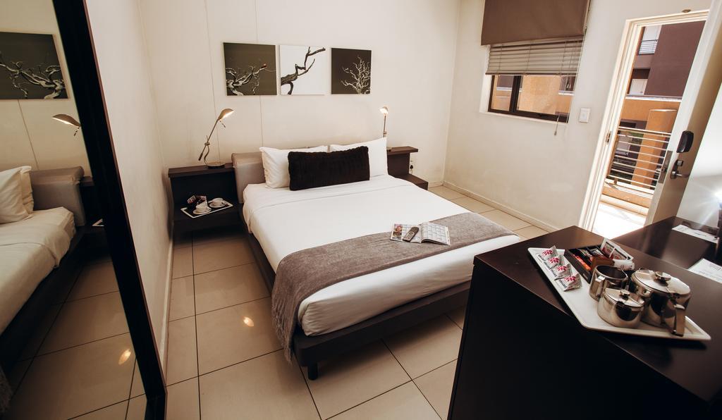 The Nicol Hotel And Apartments Johannesburg Bagian luar foto
