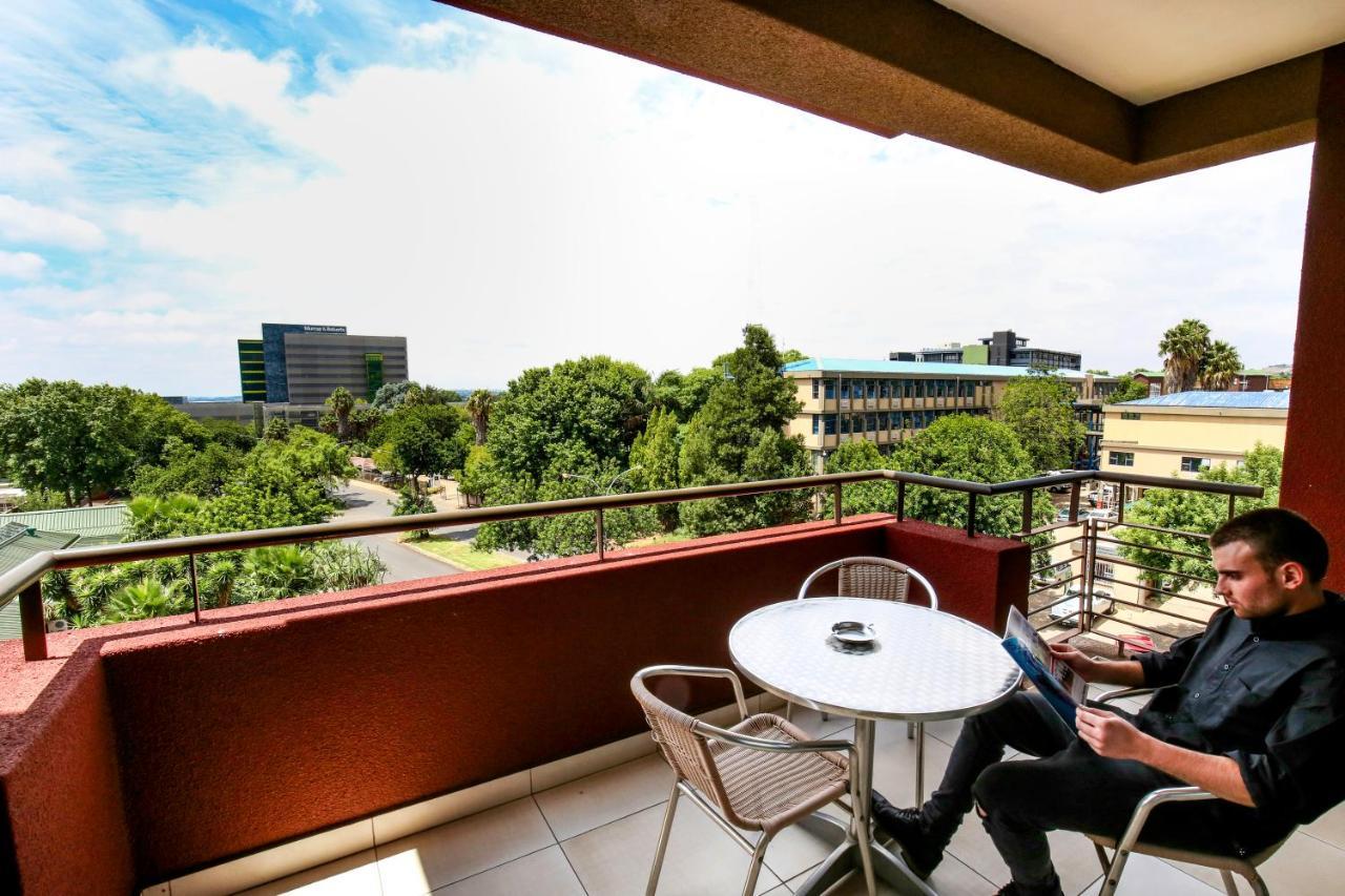 The Nicol Hotel And Apartments Johannesburg Bagian luar foto