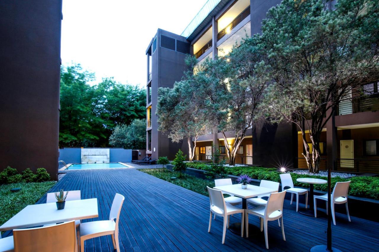 The Nicol Hotel And Apartments Johannesburg Bagian luar foto