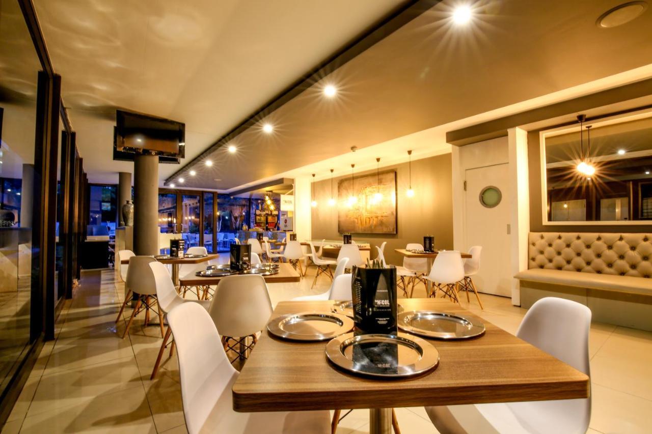 The Nicol Hotel And Apartments Johannesburg Bagian luar foto