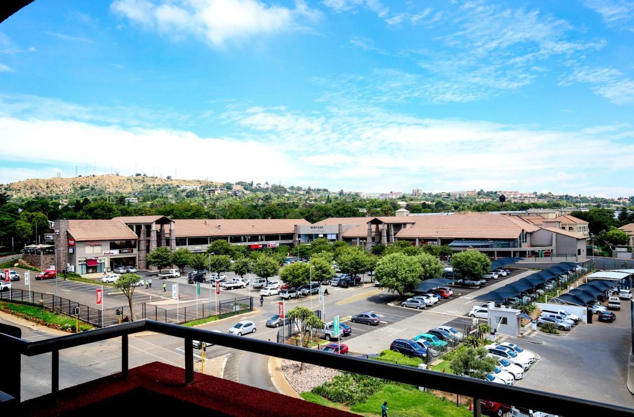 The Nicol Hotel And Apartments Johannesburg Bagian luar foto