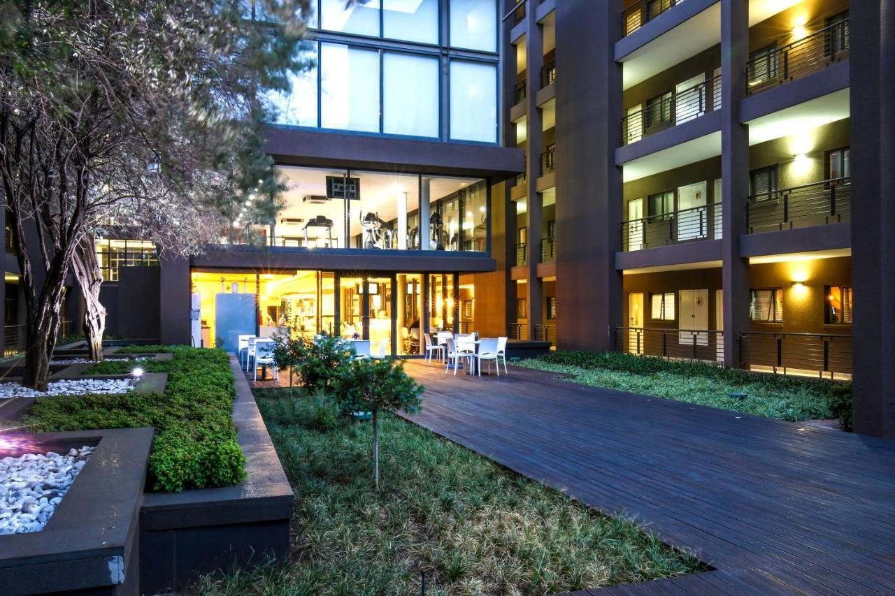The Nicol Hotel And Apartments Johannesburg Bagian luar foto